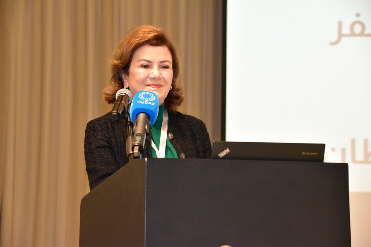 JournalGulf's tweet photo. افتتح معالي الدكتور أحمد العوضي وزير الصحة المؤتمر الإقليمي للأورام؛ المؤتمر السنوي ١٣ للاتحاد الخليجي لمكافحة السرطان 
كما شمل برنامج الافتتاح كلمة الأستاذة سوسن الفاهوم جعفر رئيسة مجلس إدارة الاتحاد و كلمة د/ خالد الصالح رئيس المؤتمر و الأمين العام للاتحاد الخليجي #gffcc https://t.co/TNmPdV9bFx