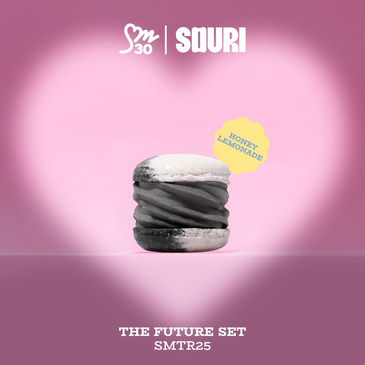 ดูจากสีของพี่ๆคนอื่นเขาจะใช้สีวงกัน แล้วมาการองน้อง #SMTR25 สีขาวดำ 🤔