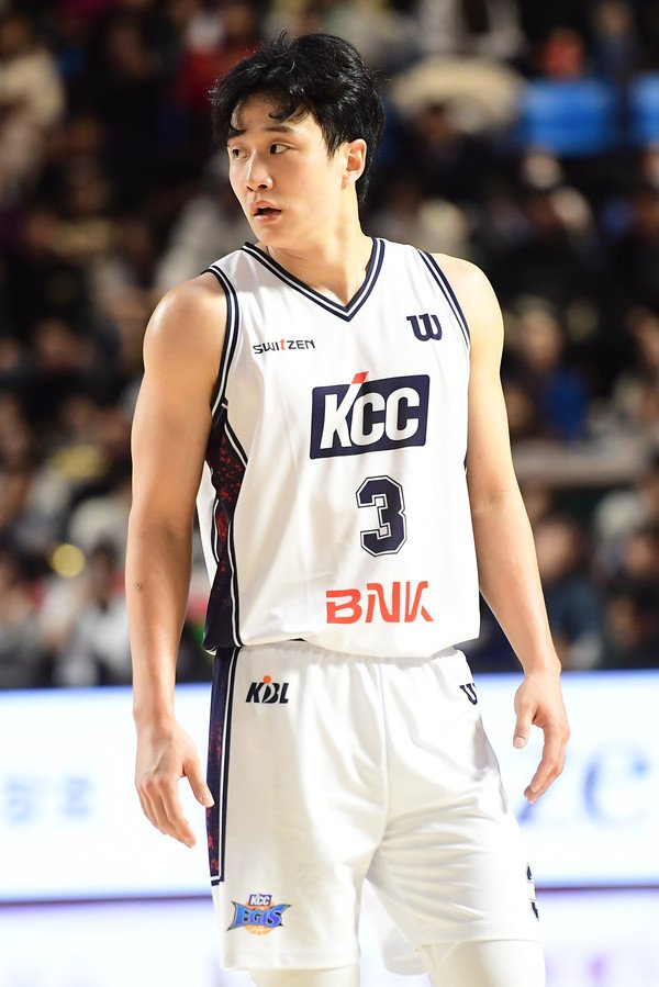 Heo Ung is a living legend. Eclipsed his 10 three pointers record with 14 three pointers.