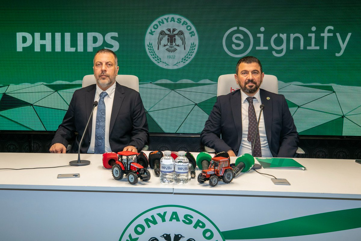 konyaspor's tweet photo. 📸 Kulübümüz ile Signify arasında 'stadyum aydınlatma teknolojileri' iş birliği sözleşmesi imzalandı.
👉 https://t.co/sPMm2KdjyY https://t.co/8bUBlaoC4f