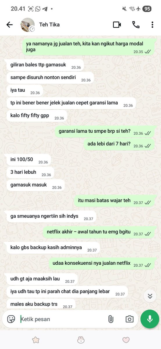 lasieys's tweet image. fyi juga si tika ini join grup karna di masukin sama partner grup aku yang lama namanya lala dan di rl pun mereka kenal

aku chat lala kelakuannya tika kaya gimana, biar beliau ini bisa edukasiin ke si tika jualan apprem tuh gimana sih. tapi bukannya malah ngerti si tika malah 😂