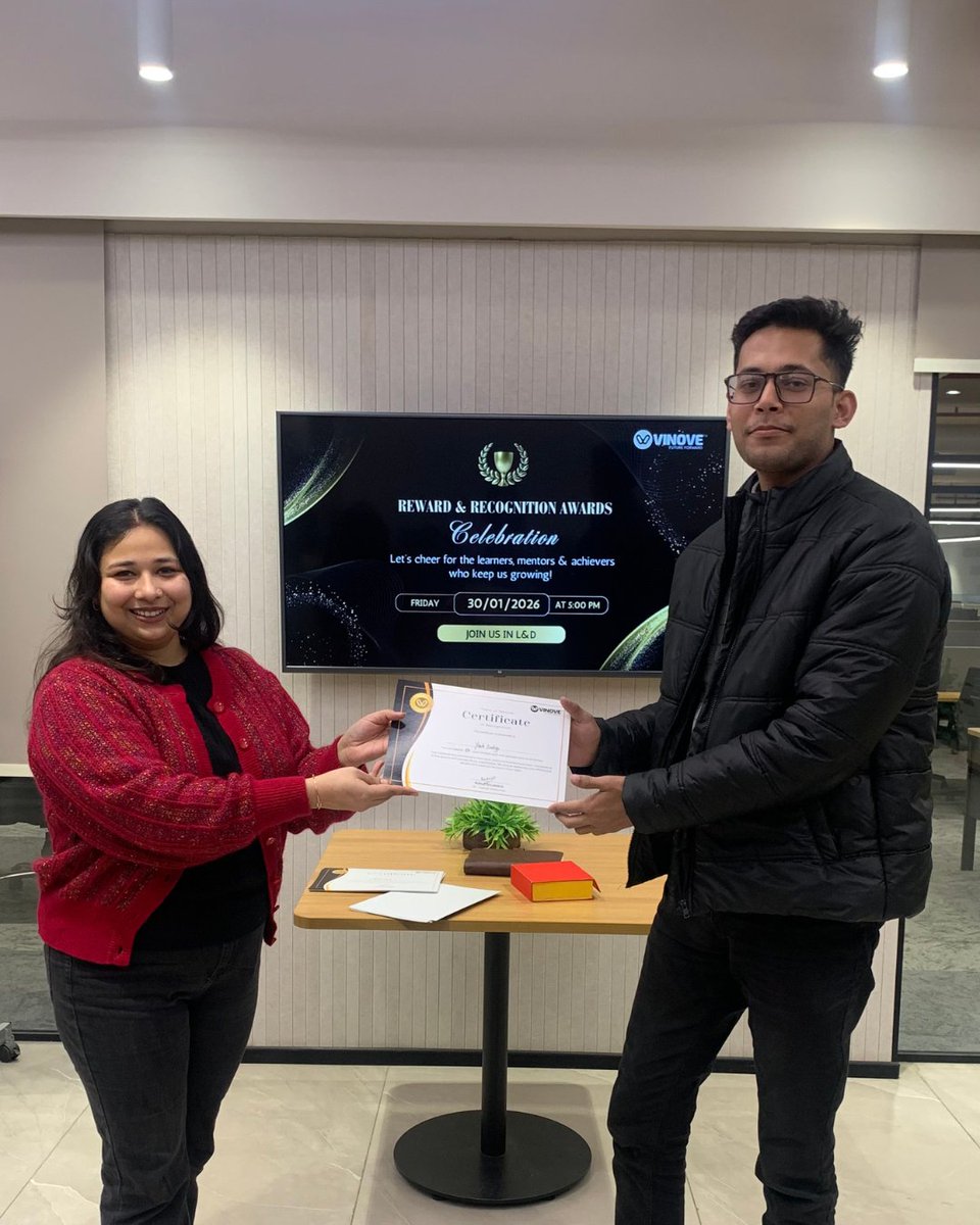 PixelCrayons's tweet image. 𝐉𝐚𝐧𝐮𝐚𝐫𝐲 𝐒𝐡𝐨𝐮𝐭𝐨𝐮𝐭!✨

Some people don’t just meet goals… they crush them.

This month, we’re celebrating the stars who went above and beyond, inspiring everyone around them. 

#TeamExcellence #EmployeeRecognition #JanuaryStars #CelebratingSuccess