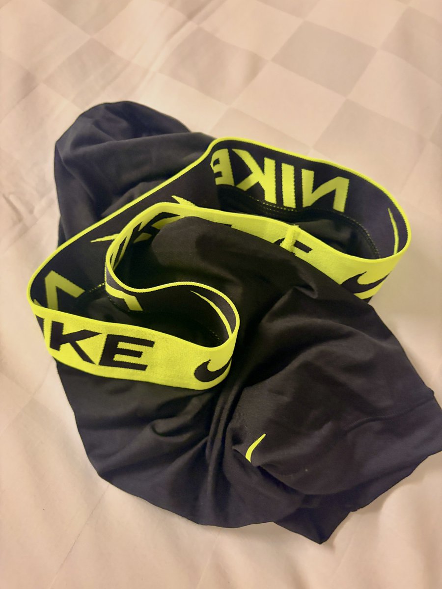 TOOTも好きだけど最近NIKEのパンツがマイブームでして、、