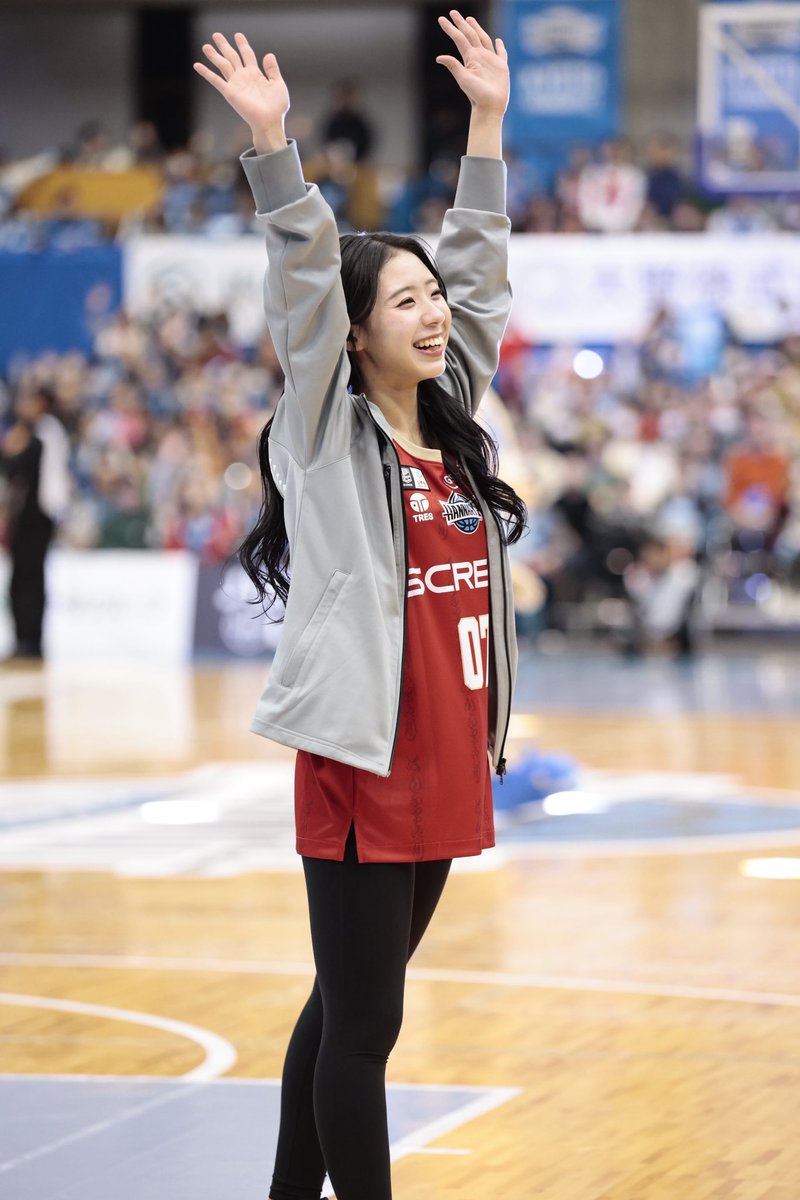 投げ方がダイナミック過ぎて驚き🫢😳
めちゃくちゃ可愛かったです
#京都ハンナリーズ
#はんなりん 
#07MARIA さん