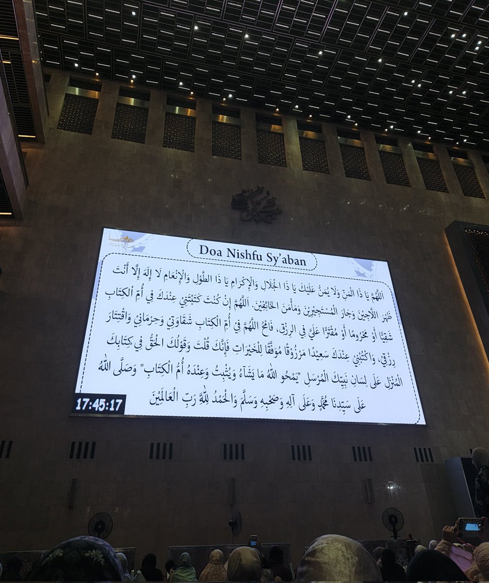 deww7__'s tweet image. janlup do'a nishfu sya'ban nya yaa guysss✨