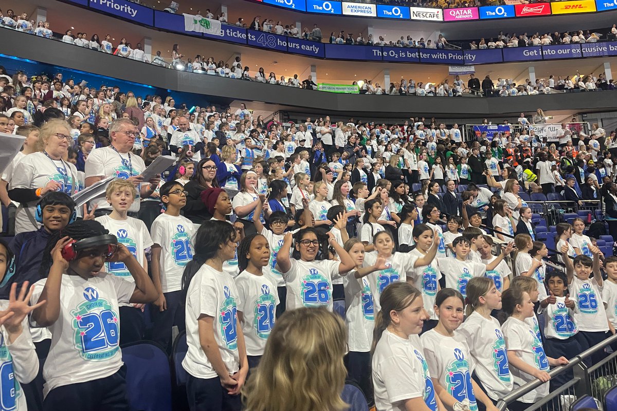 Brentwood_Prep's tweet image. Year 5 took the O2 by storm, from a special conductor shout-out to performing in a choir of 9,000, it was a day of pure magic🎤

Seeing a sea of tiny torches like fireflies was a moment we’ll never forget. Year 5, your energy was 100%, what a stage to own!🌟👏

#YoungVoices #O2