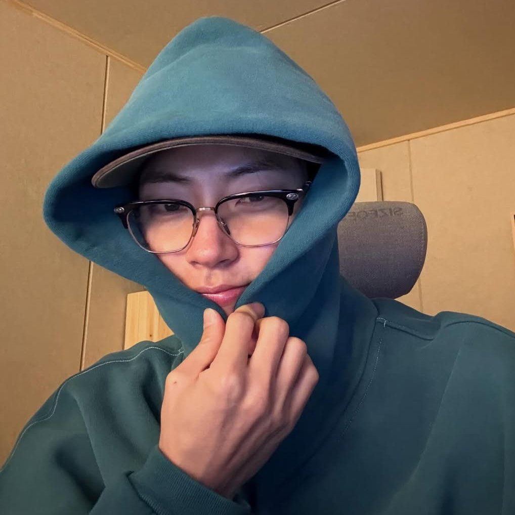 HWANG INYOUP PICS tweet media