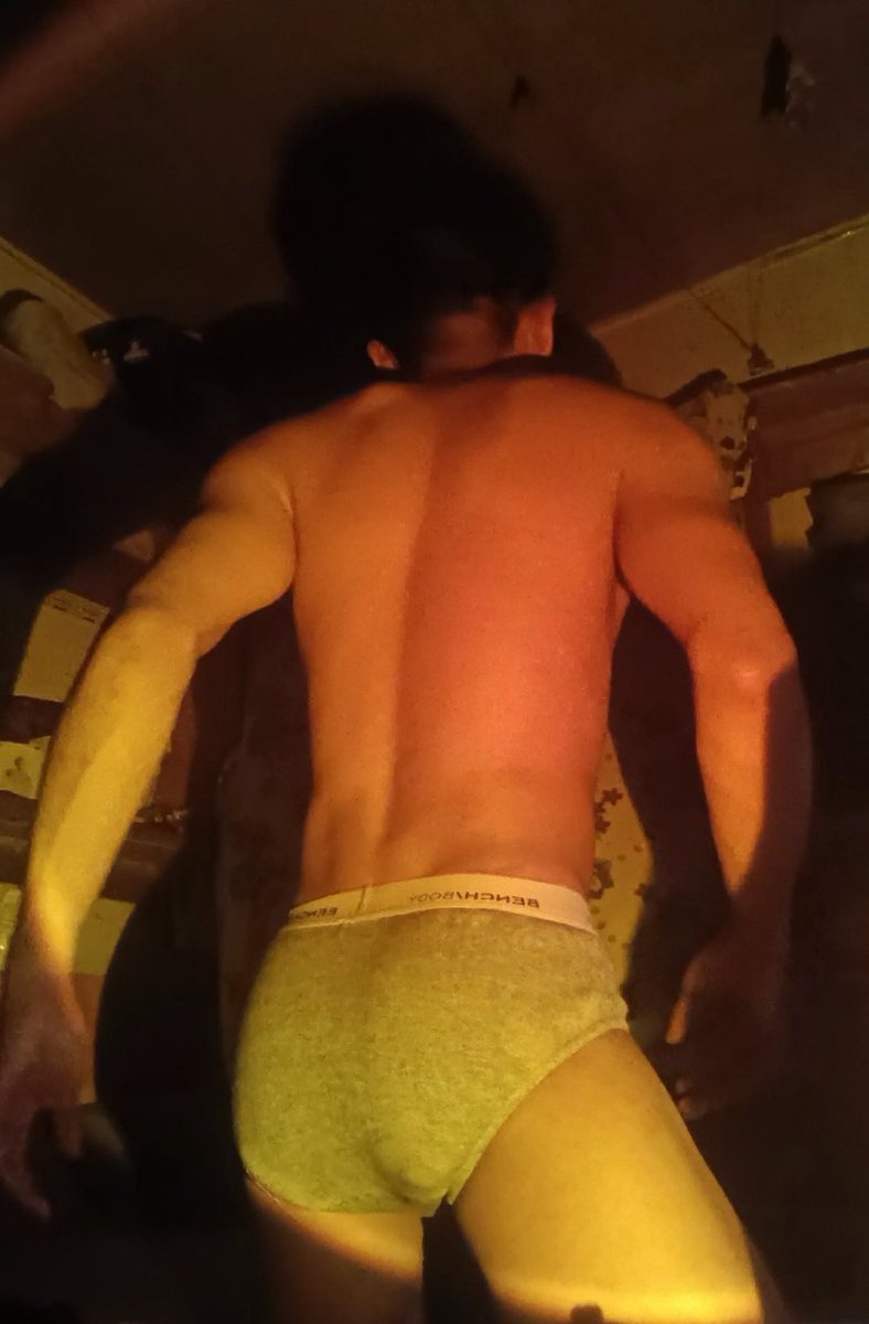 _millarddd's tweet image. gusto ko ng kaibigan na backstabber, 'yung titirahin ako patalikod