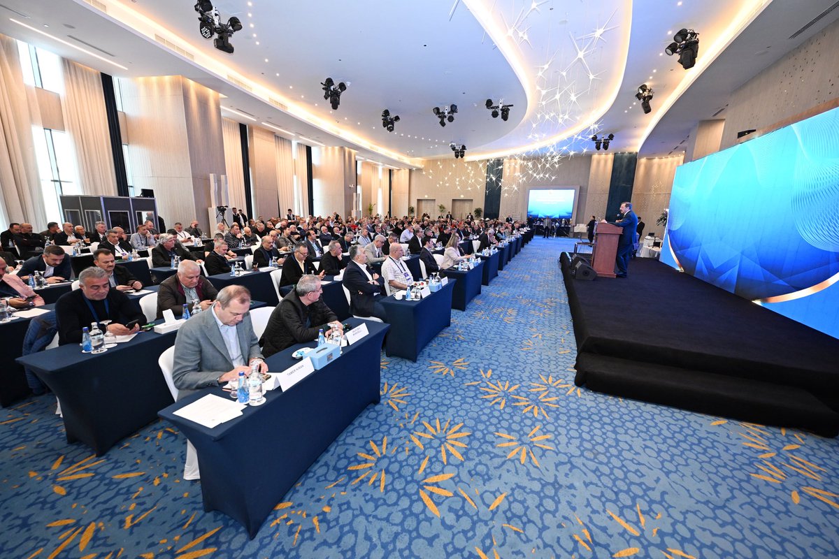 Mısır Ticaret ve Sanayi Odaları Federasyonu Başkanı Ahmet Al Wakil, Genel Sekreteri Dr. Alaa Ezz ve beraberindeki heyetin katılımıyla  "Türkiye-Mısır Üçüncü Ülkelerde İş Birliği" toplantısını gerçekleştirdik. 🇹🇷🤝🇪🇬

Mısır Ticaret ve Sanayi Odaları Federasyonu’nun ev