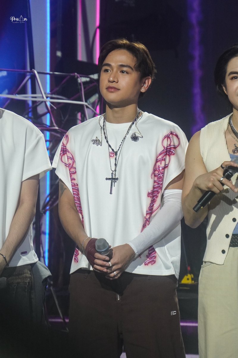 [020126] #VXON_SAM at Meralco Theatre for Vibe PH

<a href="/SamCafranca/">Sam Cafranca</a> 

INIT VIBE WITH VXON
#VXONonVIBE #VXON
#VXON_shtsobranginit <a href="/vxonofficial/">VXON</a>