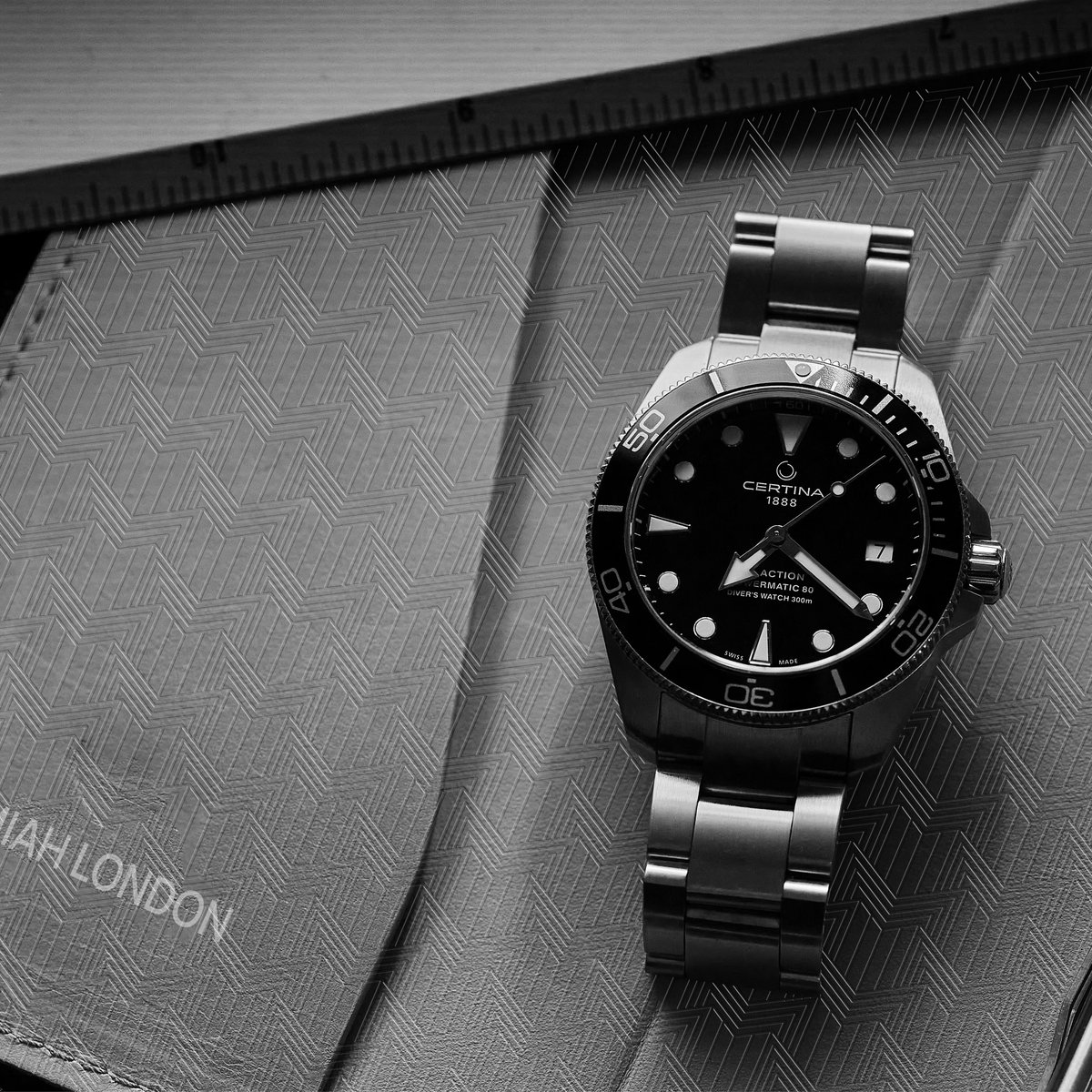 Tunchiii3's tweet photo. From the archives ⌚️⚡️ https://t.co/DCq1D8DMTd