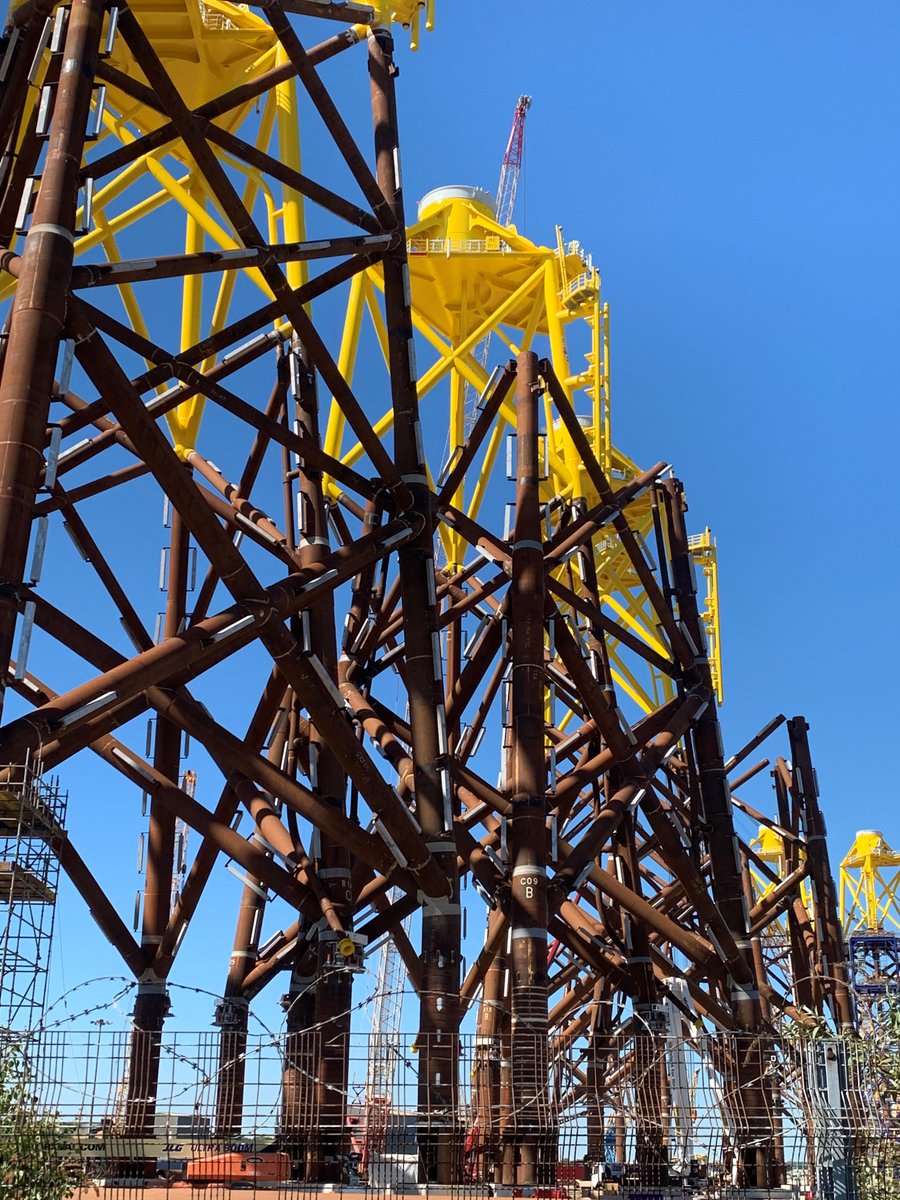 Metecgroup's tweet photo. Good corrosion protection goes unnoticed.

That’s usually the point.

If you’re responsible for maintaining marine infrastructure, corrosion protection decisions matter more than most people realise.

#OffshoreEngineering #PortsAndHarbours #MarineEngineering #OffshoreWind https://t.co/2Sq9iyMexD