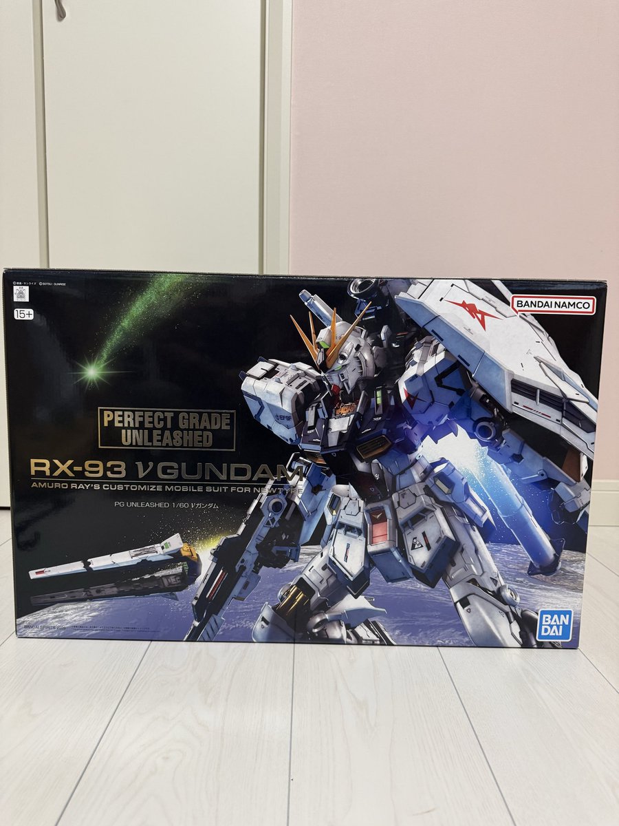 takaokoto's tweet photo. 手に入れた。
PG UNLEASHED νガンダム。

喜びはある。
だが封印を解く覚悟が、まだ足りない。

——νガンダムは伊達じゃない。

#ガンプラ
#νガンダム
#νガンダムは伊達じゃない
#PGU
#PGUNLEASHED
#ガンダム https://t.co/5I227Sz2cI