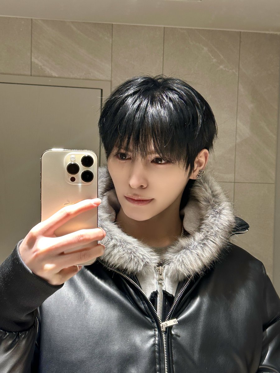 at_ALL_H_OURS's tweet photo. [#마사미]
흑발 운동 많이 된다 ~~~

#ALL_H_OURS #올아워즈
#MASAMI #마사미 https://t.co/yUgXsiDOuK