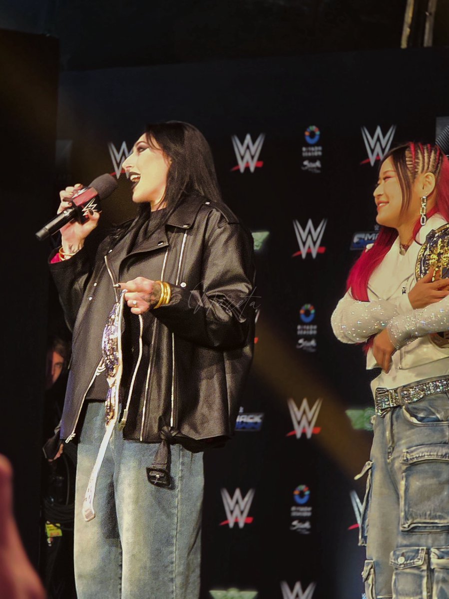 xnareta's tweet photo. My 2026 goals aren’t fully written yet, but this dream was already in motion ✨
@RheaRipley_WWE is the reason it all started, and being there, I could feel my father with me ❤️, living the moment he always wanted https://t.co/ymyLoAppsc