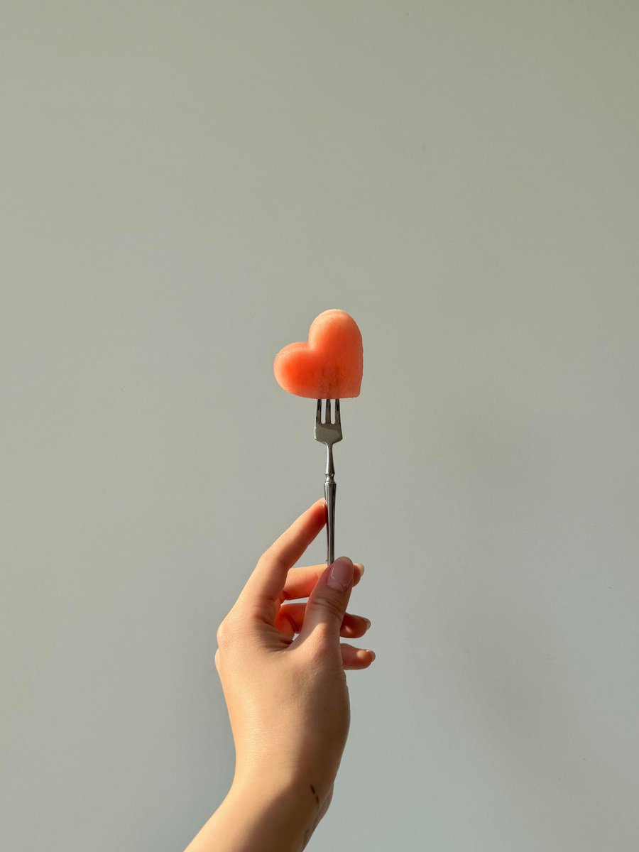 Arya4523's tweet photo. Sweet, juicy watermelon hearts to brighten up your day🍉❤️ https://t.co/AS6KsnIjAT