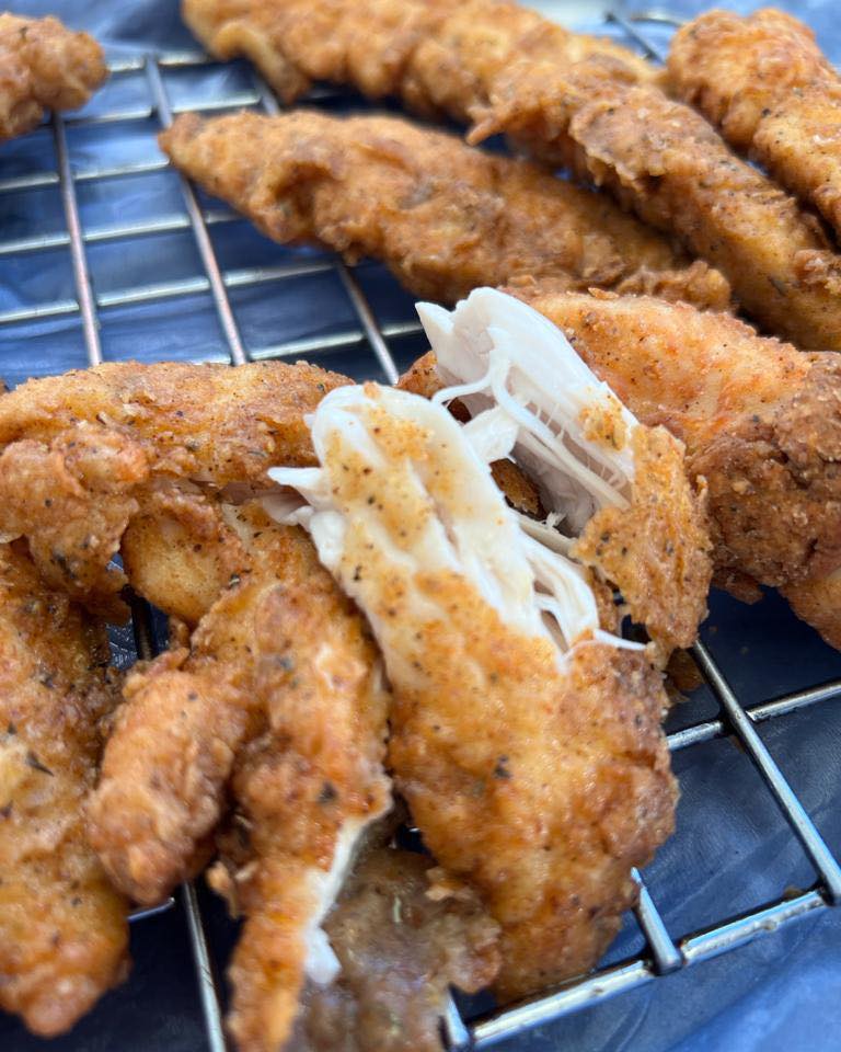 KFELtd's tweet photo. Looking for an easy menu add-on? ๐
Chicken can be fried in your #kiremko frying range with great results.
We recommend starting with chicken goujons as they cook evenly and stay moist.
#friedchicken #chickengoujons #chickenburgers #chickenwraps #fryingranges #chickenandchips https://t.co/ljumv5zSeA