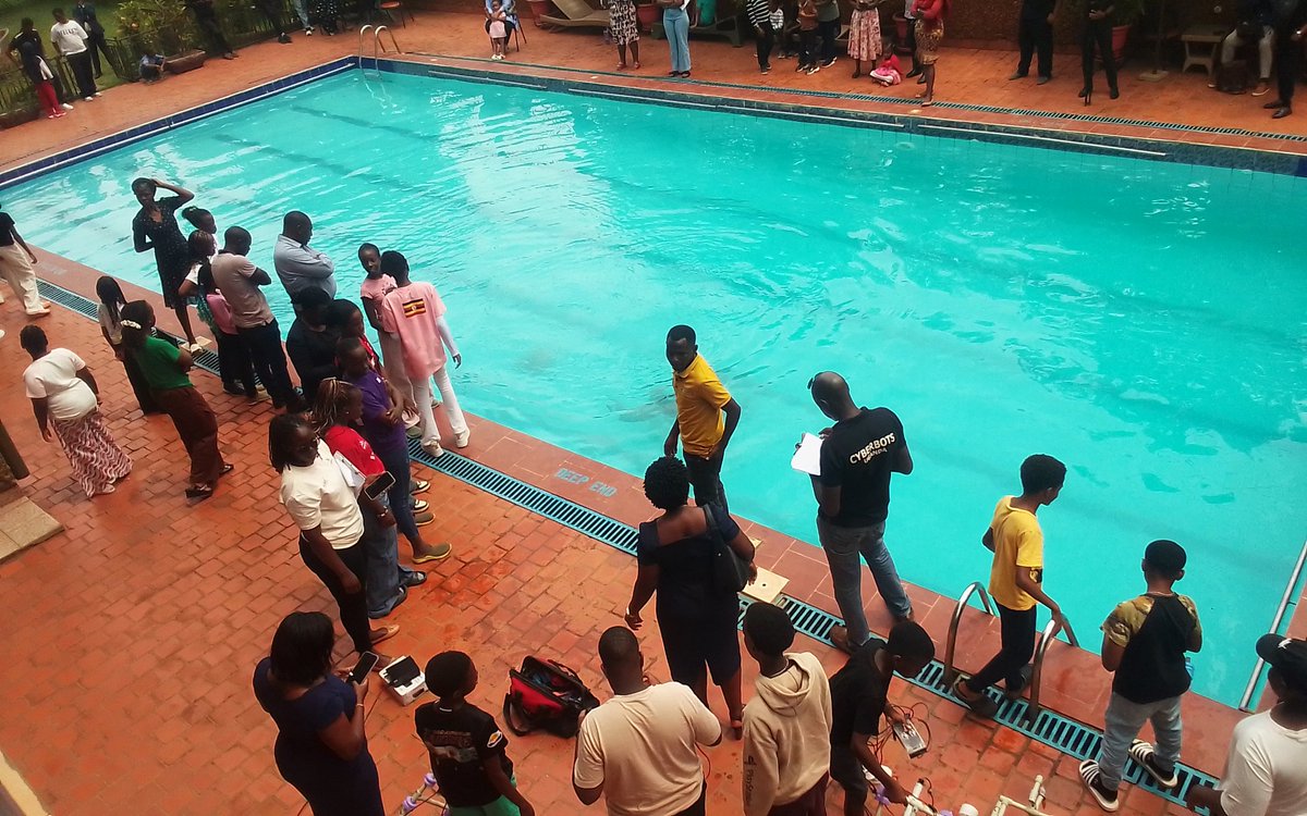 OctBinEvadiusT's tweet image. 📍Happening now at Nob View Hotel, Ntinda-Kampala 

Young Engineers Uganda students are showcasing impressive underwater robotics projects, gaining hands-on experience in engineering especially electrical systems.

Learners are working with sensitive electrical tools and…