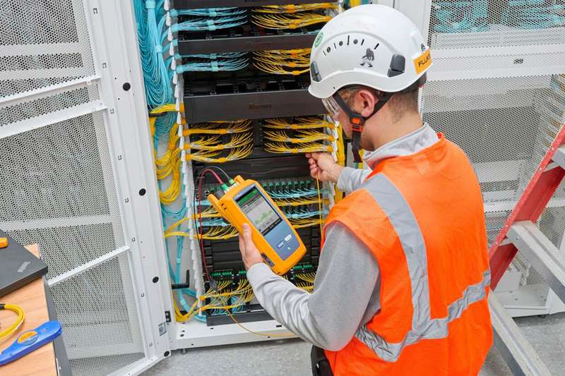 proelectrician's tweet image. Fluke Networks launches CertiFiber Max for high-density data centre testing

Find out more here - bit.ly/4qPxhy1

@FlukeNetDCI #datacentres #CertiFiber #fibrenetworks