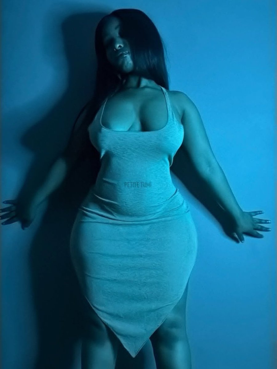 shugga_gal's tweet photo. I taste the way i look😋 https://t.co/o2kFaNwp9x