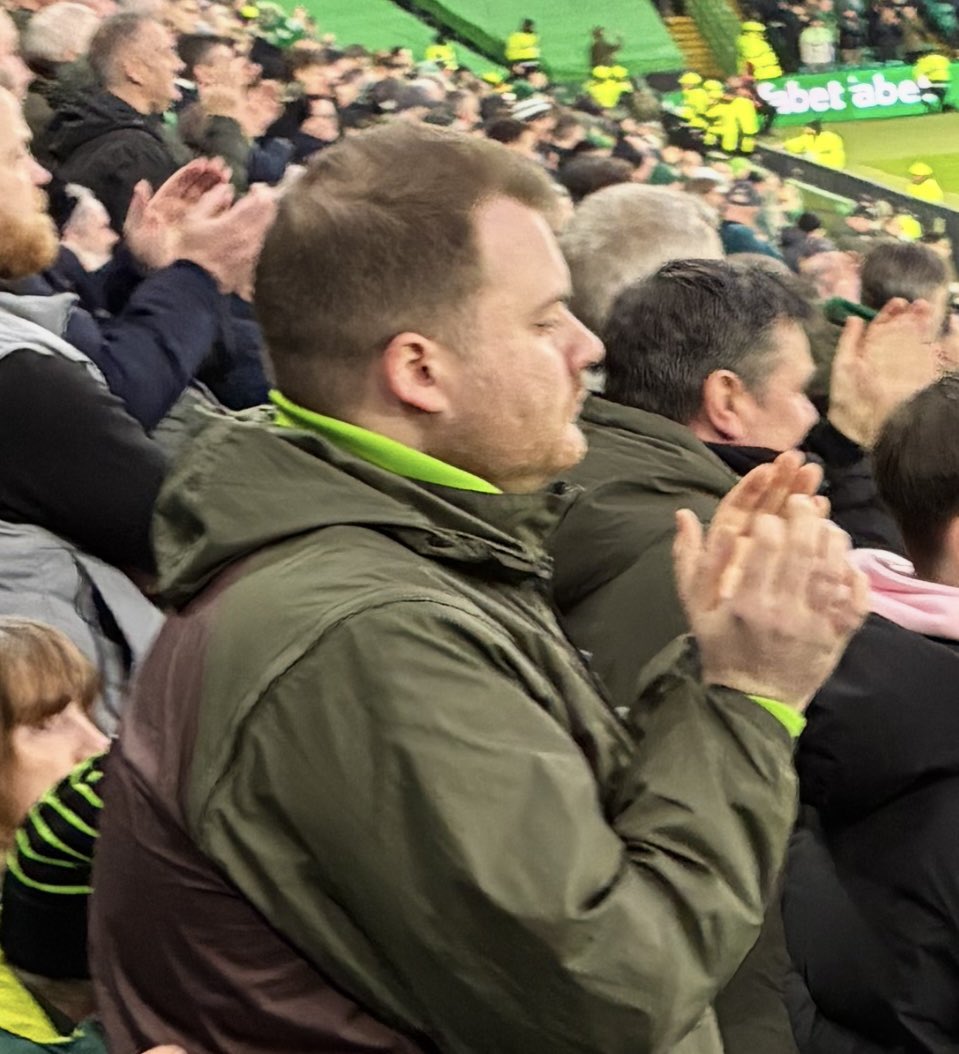 BurnsMik's tweet photo. @tirnaog_09 @simonhouston68 Good to see solid support in the North Stand opposing the current Board ! https://t.co/a7irBLVTZt
