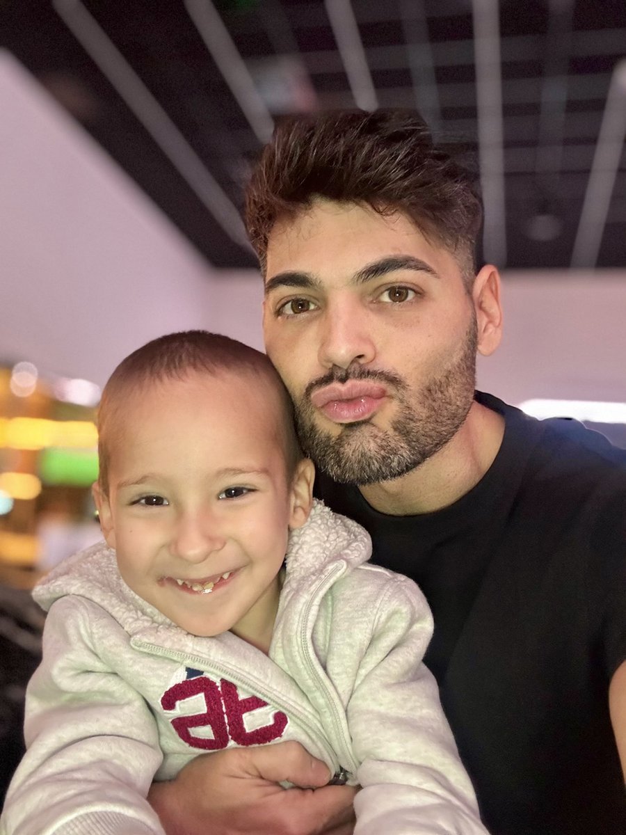 Menudo sorpresón de cumpleaños me dio mi club de fans, Salva Ortega.
Gracias por la sorpresa, los regalos y por vuestro apoyo incondicional.
Aquí os dejo algunas imágenes y vídeos de la celebración. ❤️