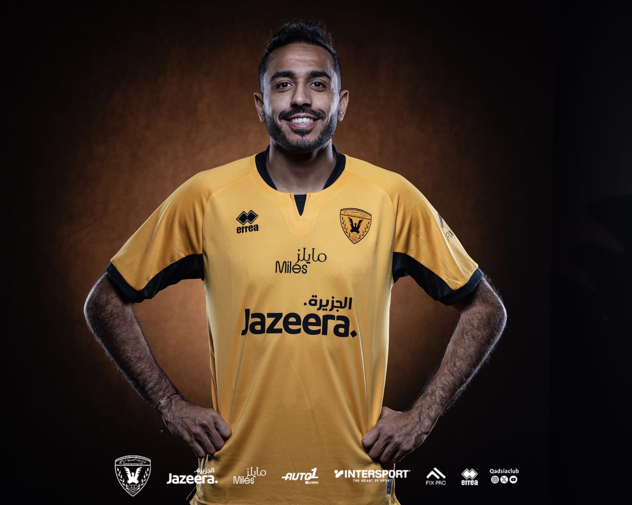 محمود كهربا يعلن عبر ستوري إنستغرام عن فسخ عقده مع نادي القادسية الكويتي من طرف واحد. اللاعب أكد أنه لم يتوصل بمستحقاته التعاقدية خلال الفترة الماضية. نجم الأهلي السابق أصبح لاعباً حراً حسب لوائح وقوانين "فيفا" 