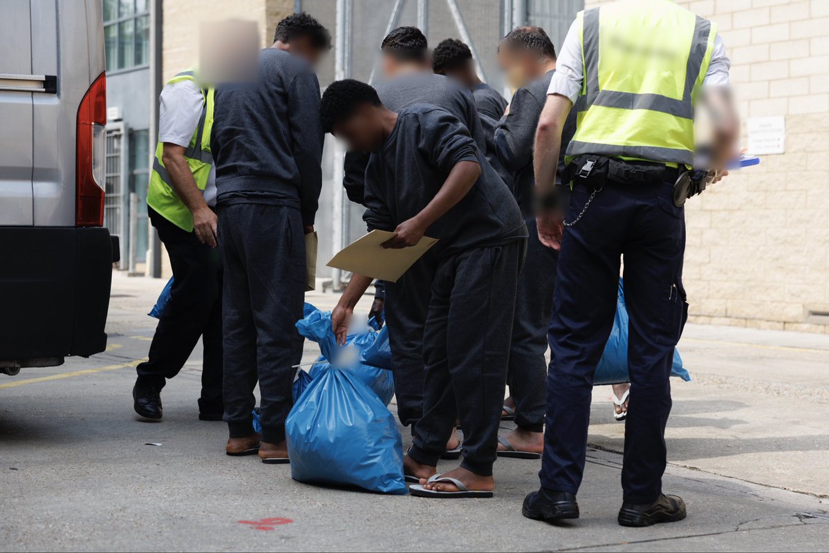 ukhomeoffice's tweet image. Anyone arriving Illegally in the UK by small boat could face removal or deportation.