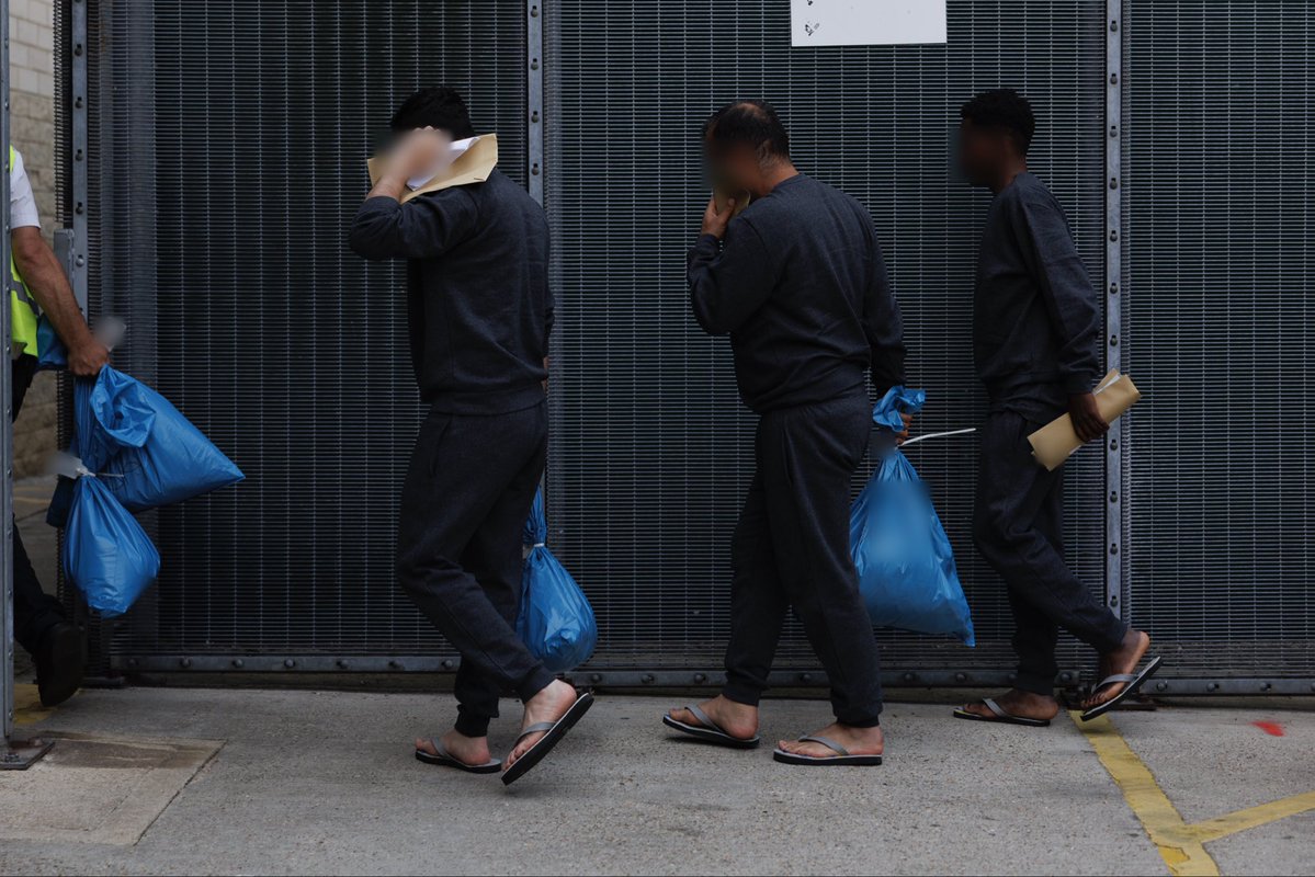 ukhomeoffice's tweet image. Anyone arriving Illegally in the UK by small boat could face removal or deportation.