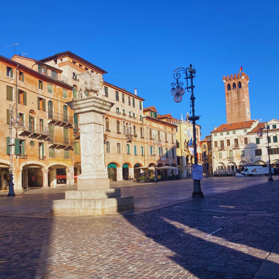 TheItalyBeacon's tweet photo. Bassano del Grappa, Veneto: Iconic Ponte degli Alpini spans the Brenta River in this historic town of ~42k. Warm people, rich Roman-to-Venetian past—yet evangelicals are scarce. Pray for missionaries to be sent here! https://t.co/527vxv9R6J #PrayForItaly #PracticalMissions https://t.co/zSgy9UNnHQ