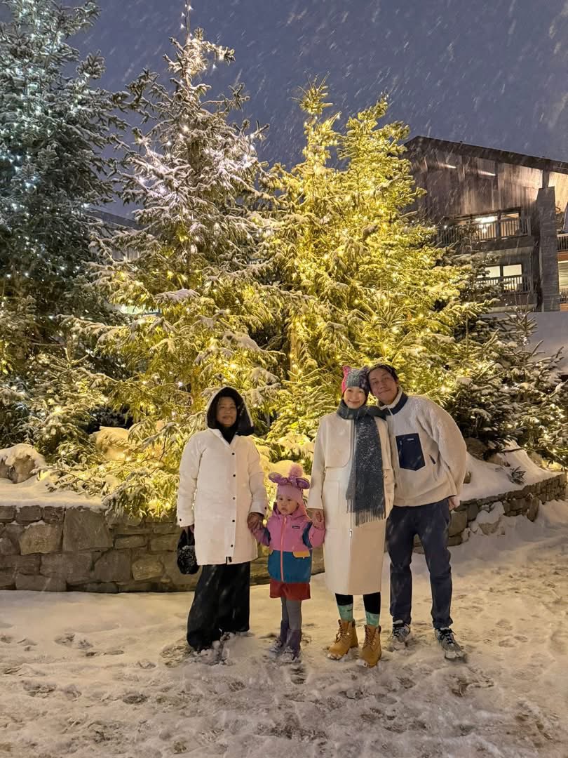 nateegetsunova's tweet image. //ourwinterhome🏡❄️// 👩‍❤️‍👨🎄🛁😎🐟🍽️🎮🧦⛷️🛗🪑💄🎣🎠🧀 #LL🍙 #courchevel