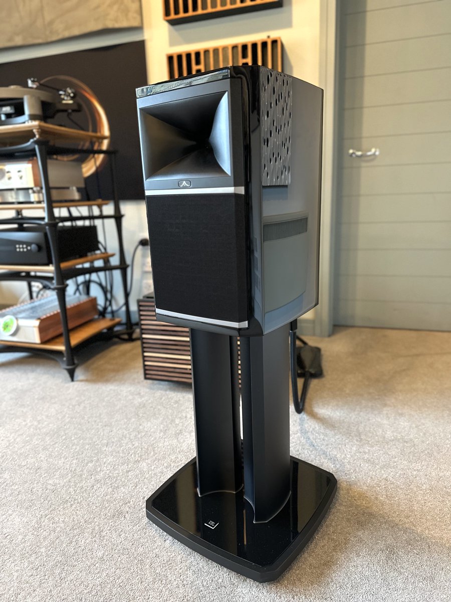 hifilounge's tweet image. We are excited to announce that we now have the @JBLaudio Summit Ama Speakers On Demo With the Floorstanding Pumori Following Shortly!

If you'd like to explore this new Summit range of speakers from JBL please get in touch to book a demo.
#hifi #speakers #jblspeaker #audio