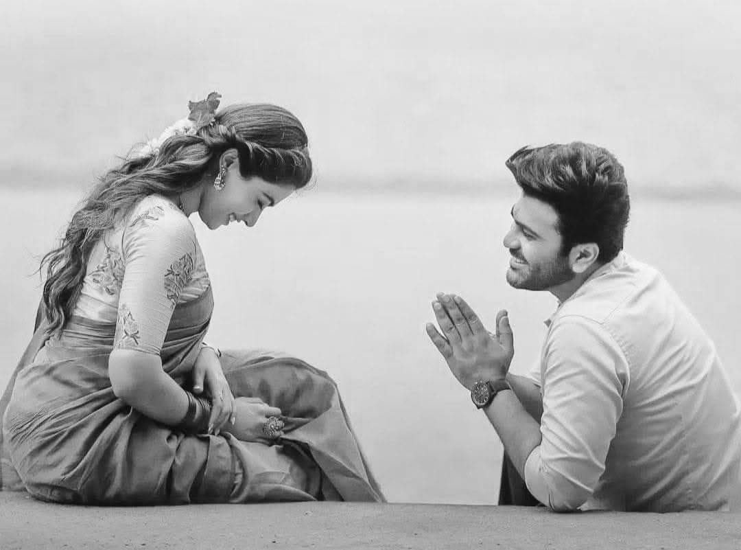 baul8g's tweet photo. ভালোবাসতে হয়, প্রতি মুহুর্তে নিশ্বাসের সাথে 
টেনে নেওয়া অক্সিজেনের মতোন। 
বেশি হলে মন্দ নয়,কম হলেই যতো আপত্তি।

সুবাসিনী 🖤 https://t.co/w0eGCqxqsy
