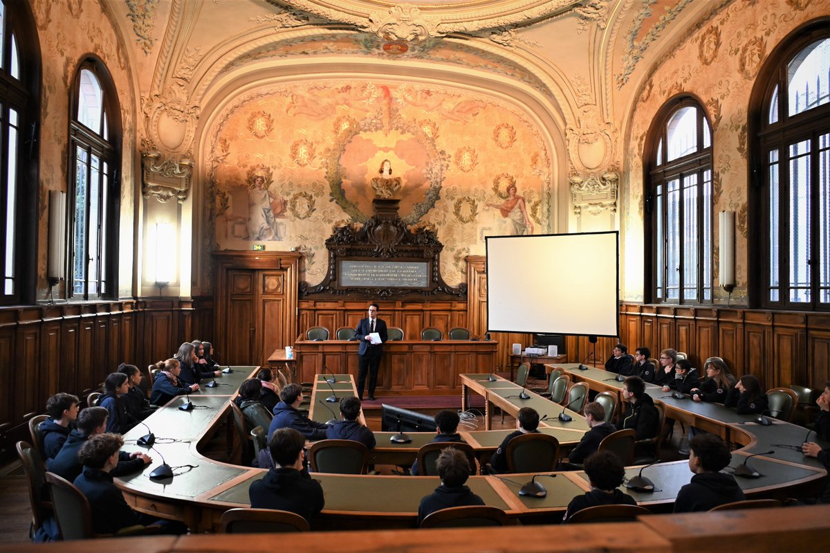 Image de Préfet de la Haute-Vienne - #ClasseDéfense | 🎓 Vendredi, William Augu, directeur de cabinet du préfet de la #HauteVienne, a acc