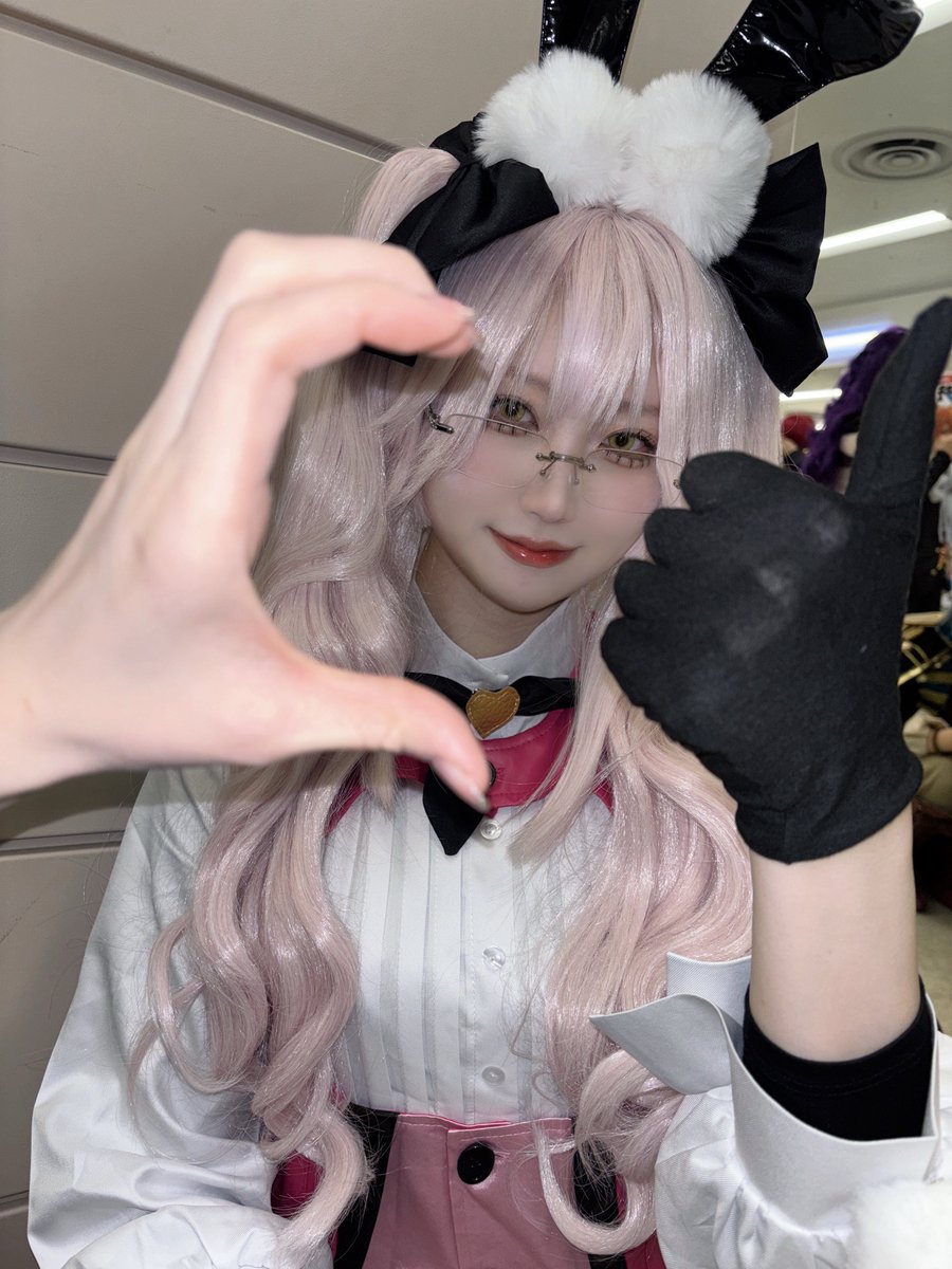※コスプレ

ハートしてくれないｺﾔﾝ🐰🎀