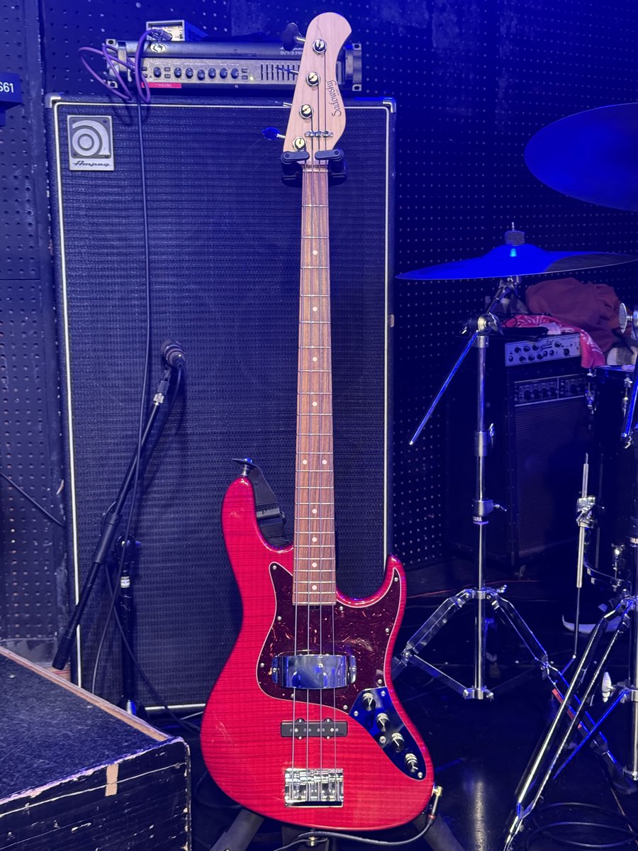 hiroakey_1013's tweet photo. そもそもフェンダーを所有したことがありませんけど。
#貴方のfenderじゃないジャズベ見せて
#sadowsky https://t.co/kUtrcaZhkW