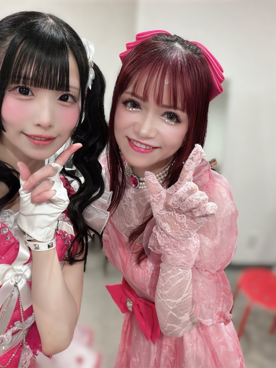 うさちゃんポーズ！素敵な出会いが嬉しいです♡いくつになっても人生