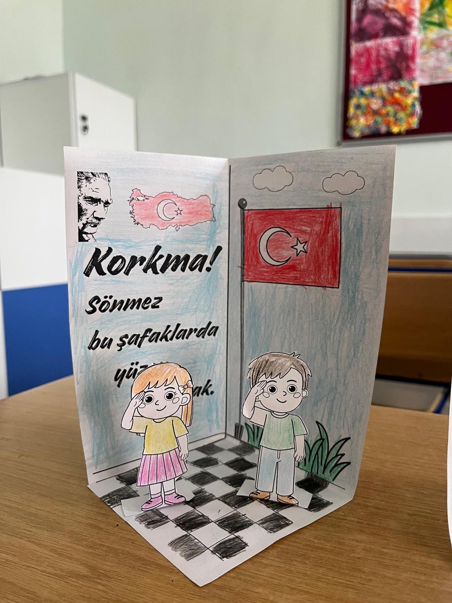 SanlGorme's tweet photo. 2025-2026 Eğitim Öğretim yılının ikinci döneminde ilk dersimiz bayrağımız. 🇹🇷🇹🇷🇹🇷 https://t.co/pCQuc9iTX9