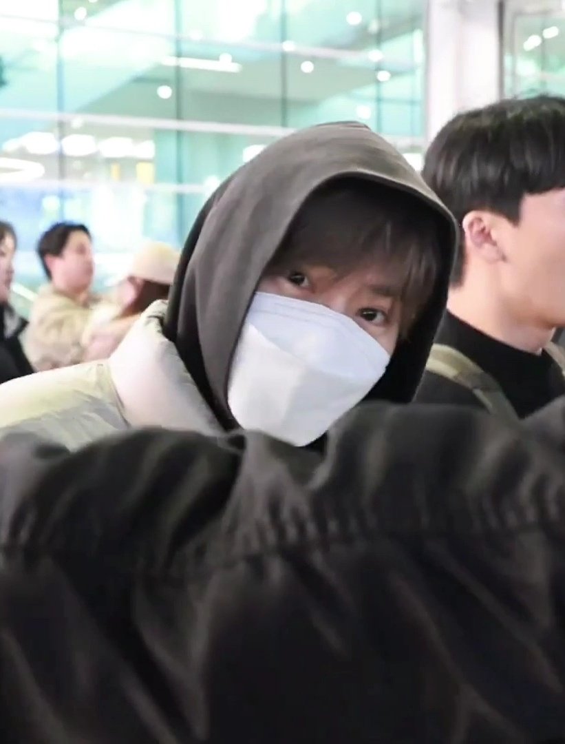 aabkcdgmn_'s tweet image. 착한 면냥이 얼굴