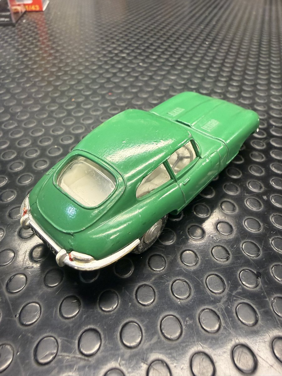 cars_tiny's tweet image. Jaguar XK E Spot On #tinycars #jaguare #spoton #vintage #obsolete