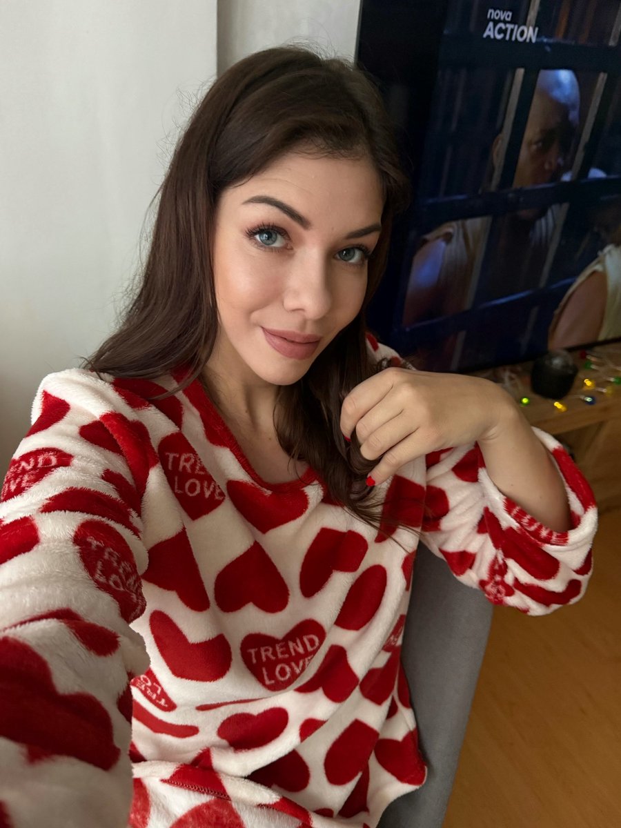 Učitelka Mája tweet media