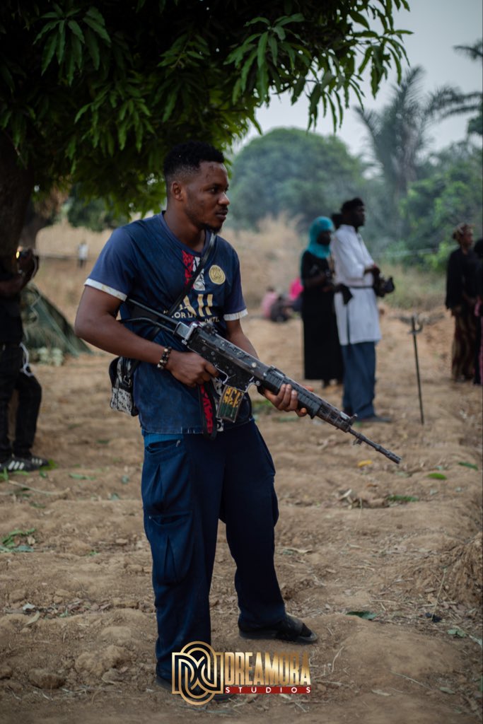 DreamoraStudios's tweet photo. #DUHUCOMINGSOON🔥
Directed by David Silver
Produced by Benjamin Bulus
A Film By Dreamora Studios.
#DUHU
#AfricanCinema
#NigerianFilm
#BehindTheScenes
#FilmInProduction
#StoriesThatMatter
#CinemaWithPurpose
#DreamoraStudios https://t.co/jV1qB2KOij