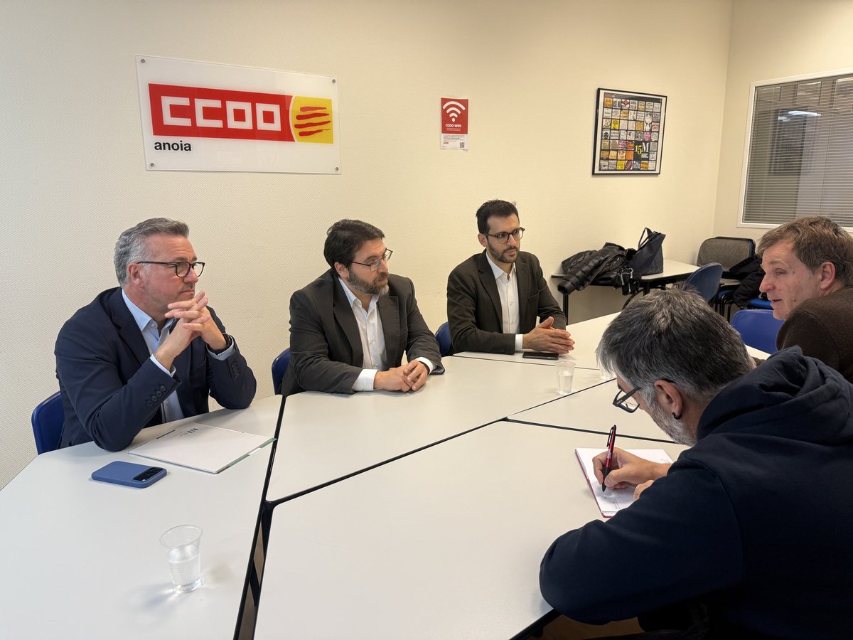🤝📋Acompanyem el president del grup parlamentari del PSC i diputat Ferran Pedret, juntament amb el diputat Jordi Riba i el cap de l’oposició a Igualada, Jordi Cuadras, en la visita i reunió amb l'empresa Comercial Godó, Unió Empresarial de l'Anoia i CCOO-Anoia.