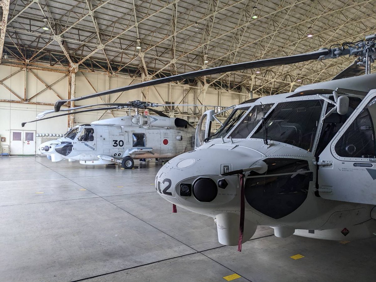 ndachiba's tweet photo. =======
1/31に海上自衛隊館山航空基地見学を実施いたしました。
資料館のほか、格納庫では哨戒ヘリコプターを間近で見学することができました。
 ===== https://t.co/yoh10e9hS1