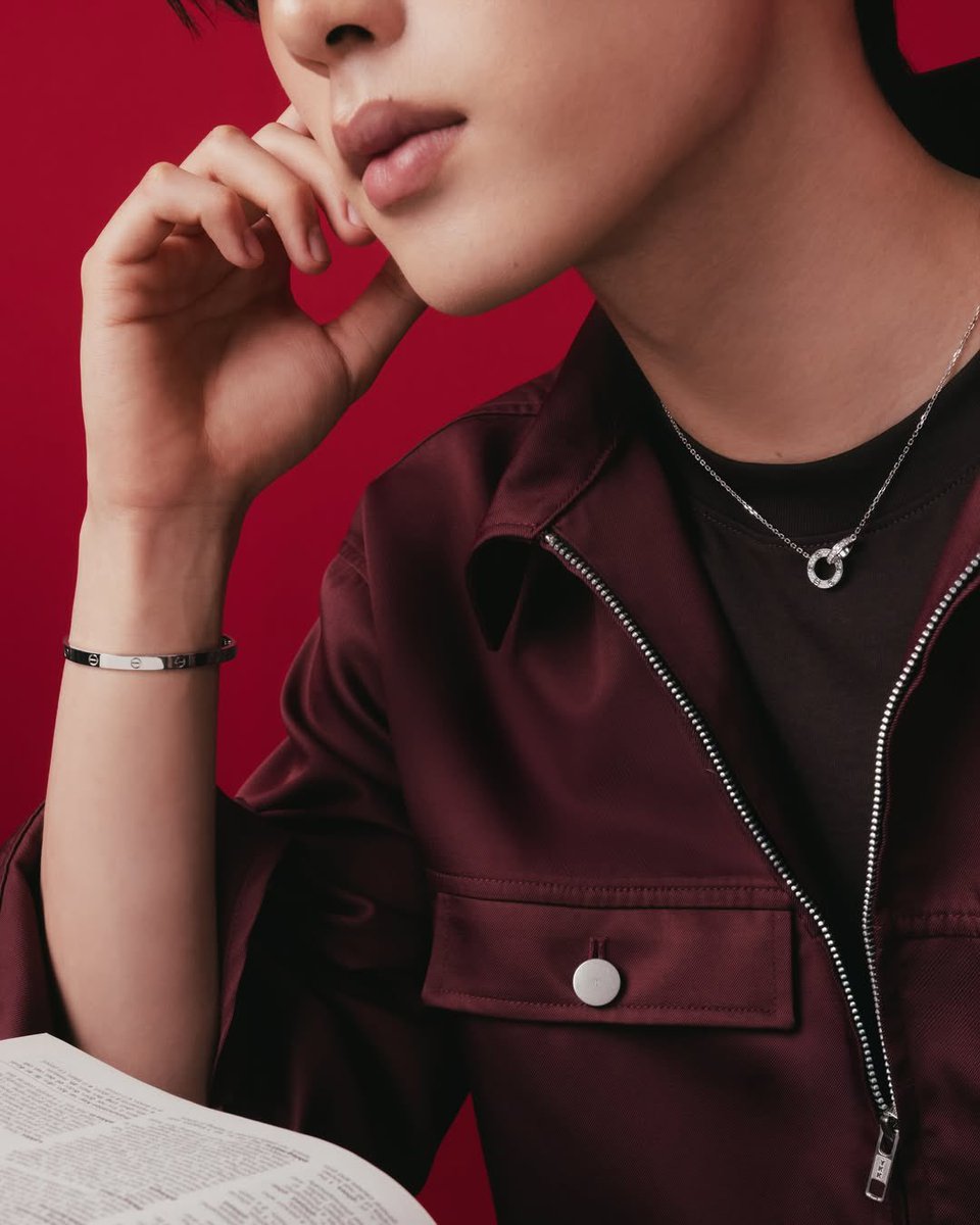 kunnu_night's tweet image. เหมาะสมสุดๆ งื้อออดีใจ Cartier เข้าแล้วว 😭

#est_rvp 
#CartierThailand 
#santosdeCartierCartier