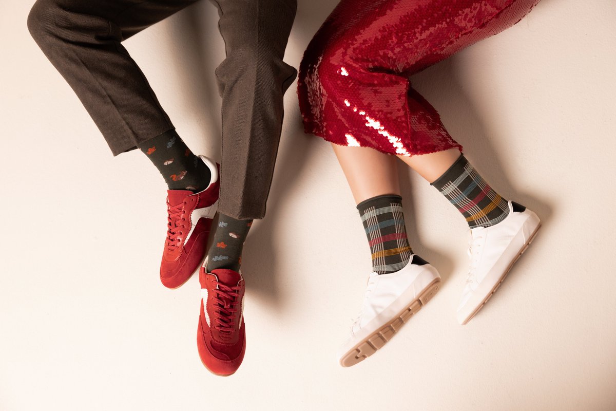 Empieza por los pies. 🧦
Calcetines de algodón - ardillas: puntoblanco.com/es/calcetines-…
Calcetines de algodón - cuadros - puño roulé: puntoblanco.com/es/calcetines-…