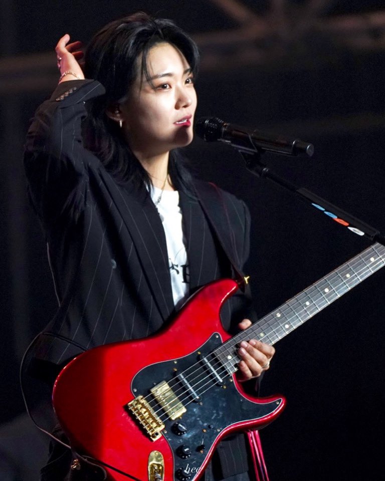 20260201 FIRST MUSIC STATION
-
멘트 중간에 긁적 긁적 너무 귀여운 모먼트..♥️

#터치드 #터치드_윤민 #퍼스트뮤직스테이션 #touched #YUNMIN