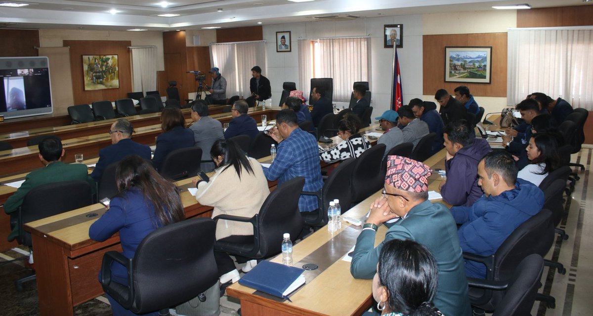A Joint Press Meet was held by @mofanepal with the @nrnaofficial, at the Ministry today in physical and virtual presence of NRN representatives. The event was also livestreamed. 

Full text of the Joint Press Release is here: mofa.gov.np/content/1746/j…