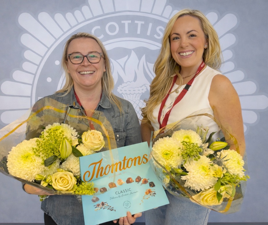 sfrs_fst's tweet image. We were honoured to receive a £3,750 donation from Natalie McCuish and her family, raised at a special evening in memory of her husband, Mark.
Thank you to everyone who supported this wonderful cause ❤️🚒