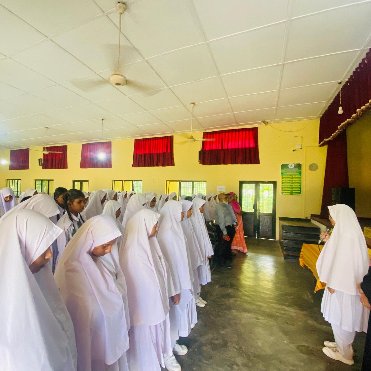 SL_MYF's tweet photo. A heartfelt thanks to the Principal, School Administration, SDEC and OGA of Aluthgamweediya https://t.co/zvnZU6awn6 for their continued support in making this programme a success.

3/ https://t.co/mvRETL5Ewq